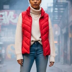 New Gap Womens Size M Modern Puffer Vest Red Quilted Zip Lightweight Gorpcore